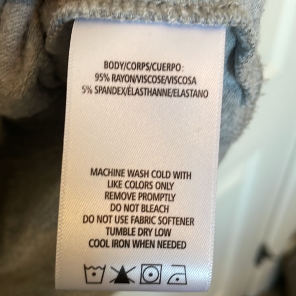 Marc New York cropped light hoodie with bead detail. Size L. - Picture 5 of 5